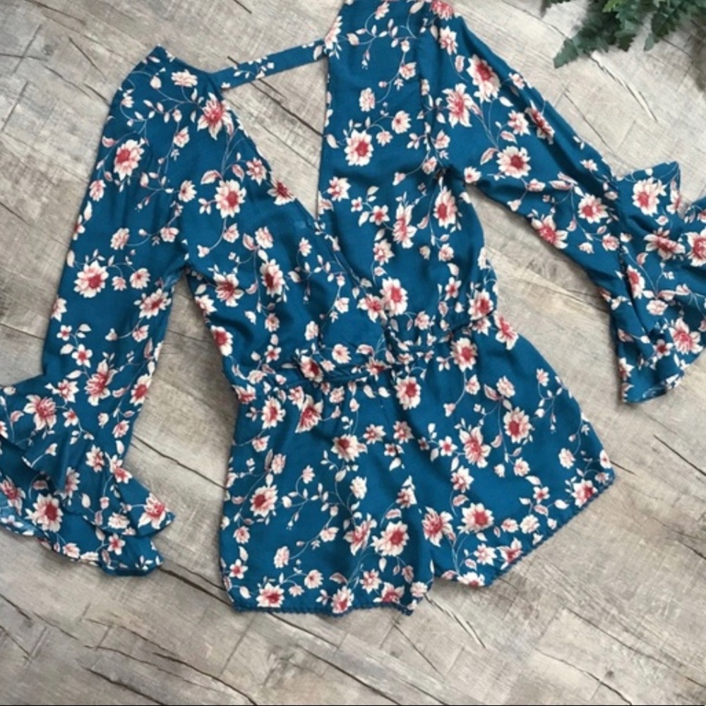 Jessica Simpson Blue floral romper | longe sleeves